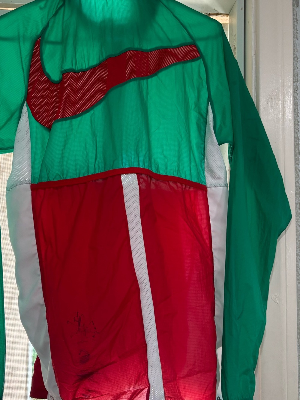 Nike Green & Red Men's Windbreaker Jacket with White Trim Medium used MEDIUM - Picture 5 of 5